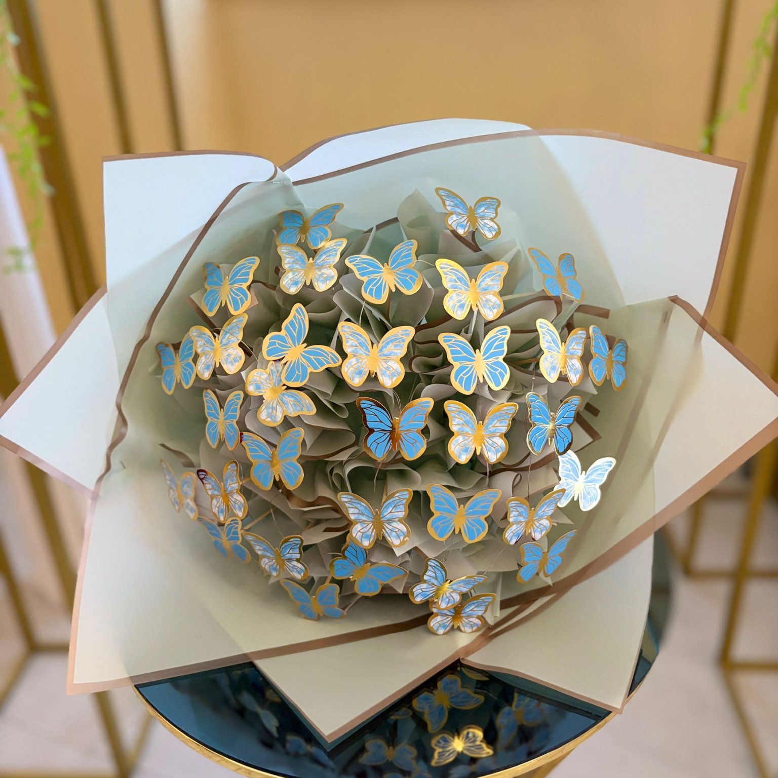 Ledli Kelebek Buketi